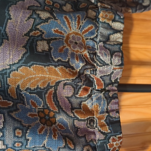 Ann Taylor Floral Tapestry Print Blouse Top Elastic Hem Cuff Long Sleeves Large - Picture 3 of 11